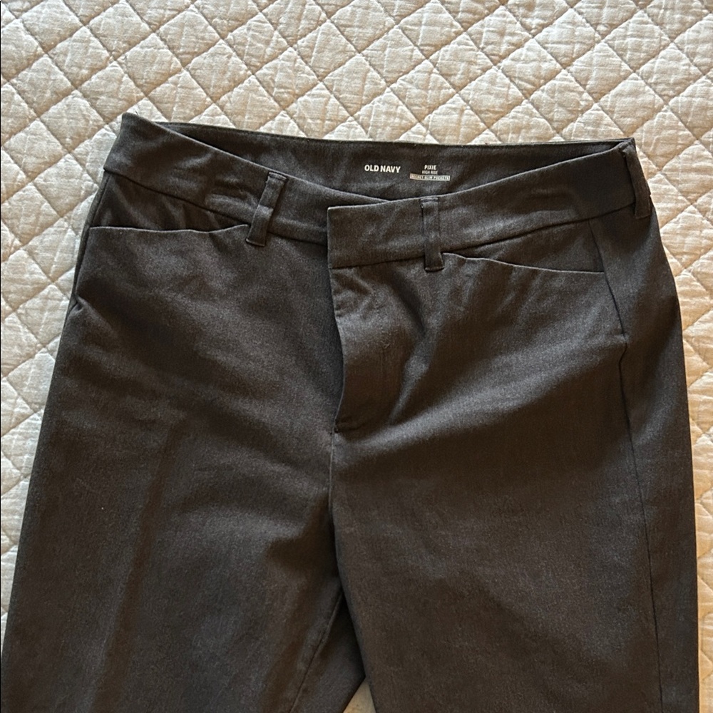 Old Navy Charcoal Pixie Pants